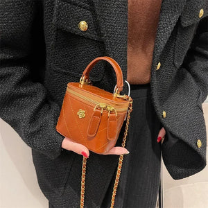 Small Shoulder Bucket Mini Bag Crossbody with Metal Chain – Trendy and Versatile Handbag