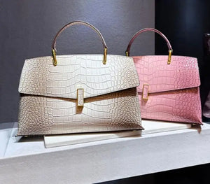 Shell-Shaped Crocodile Pattern Leather Bag – Luxe Texture, Bold Silhouette