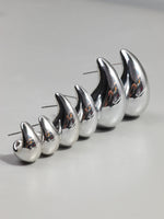 Load image into Gallery viewer, Bold Glow Chunky Hoop Earrings – Luxe Shine, Everyday Vibe
