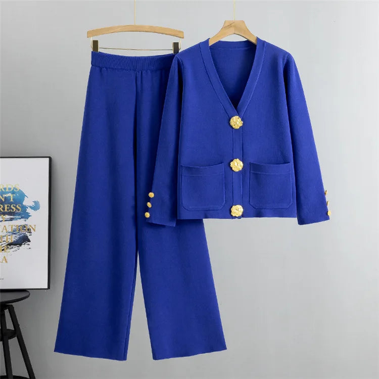 2-Piece Knit Lounge Set with Gold Button Detail – Cozy Meets Chic