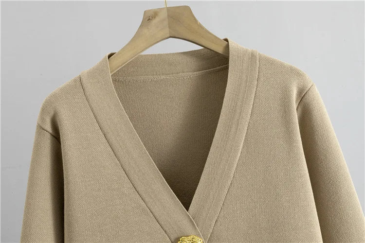 2-Piece Knit Lounge Set with Gold Button Detail – Cozy Meets Chic