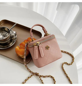 Small Shoulder Bucket Mini Bag Crossbody with Metal Chain – Trendy and Versatile Handbag