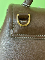 Load image into Gallery viewer, Structured Leather Handbag – Sleek. Chic. Made to Move.
