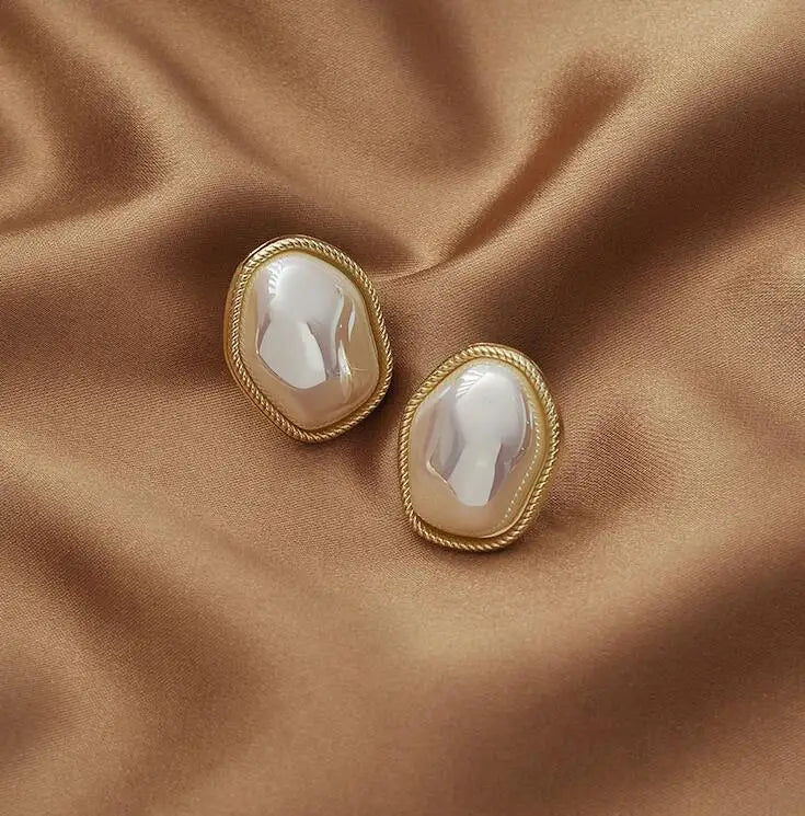 Gold & Pearl Drop Earrings – Timeless Elegance with a Modern Twist