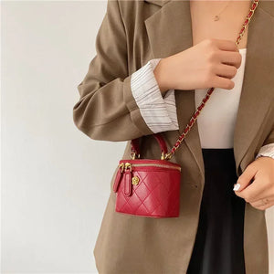 Small Shoulder Bucket Mini Bag Crossbody with Metal Chain – Trendy and Versatile Handbag