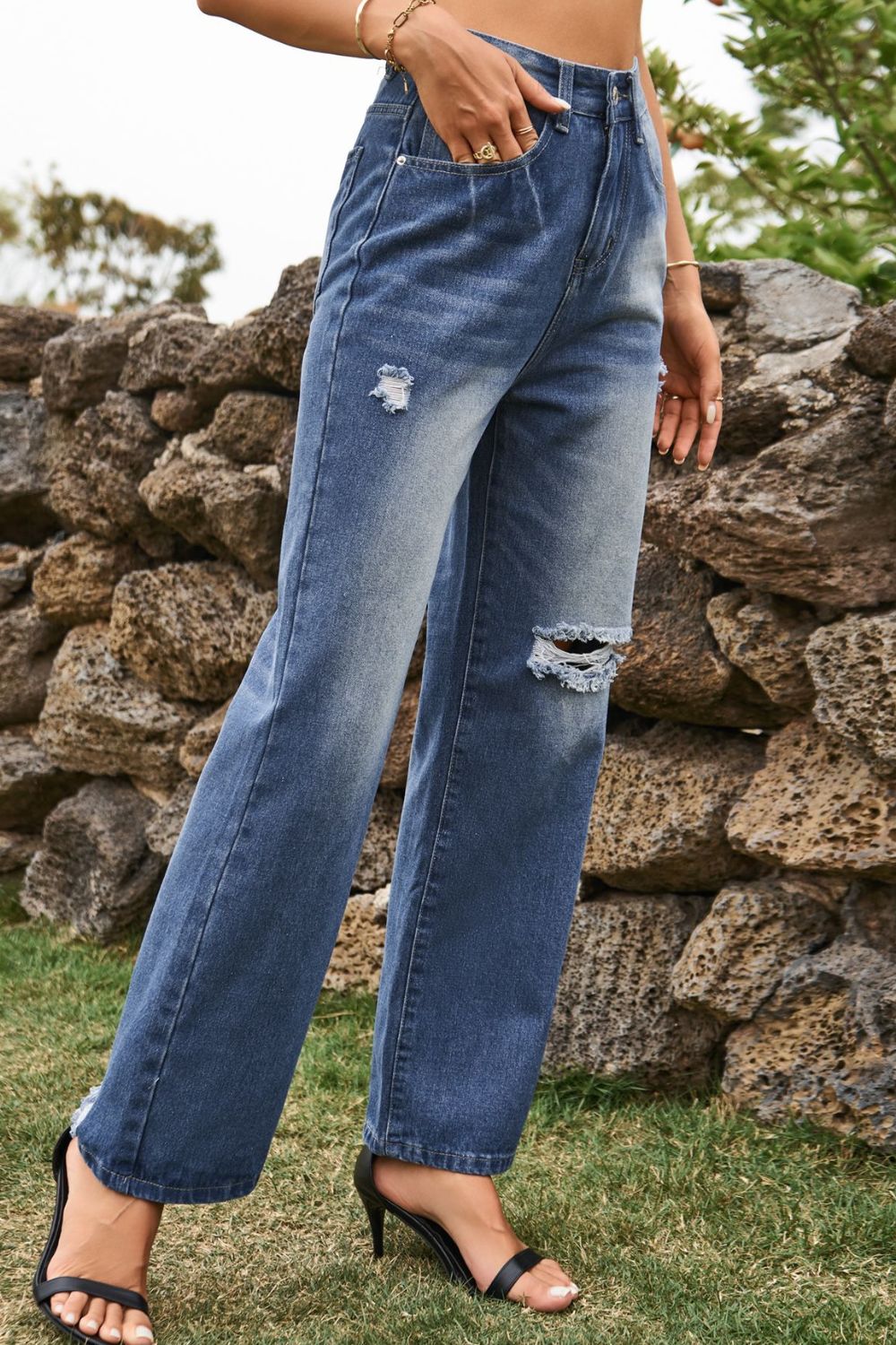 Distressed Buttoned Loose Fit Jeans Pants