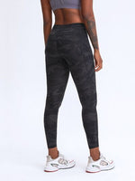 Load image into Gallery viewer, Wide Waistband Leggings with Pockets
