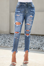 Load image into Gallery viewer, Distressed Frayed Hem Cropped Jeans Pants
