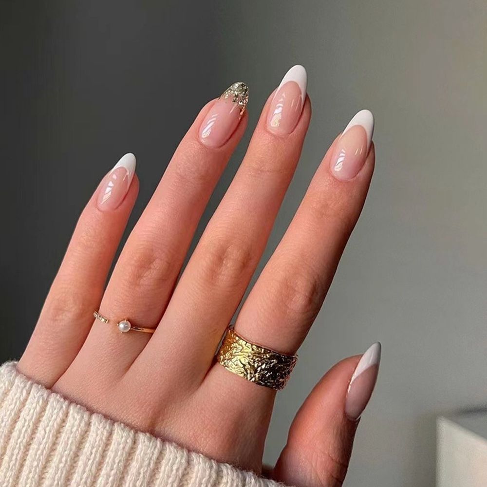 Almond Minimalist Nails